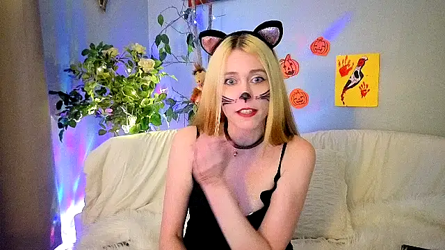 Snapshot of CanadianBeaver6969 chatting on November 2025 11:01:02 AM CanadianBeaver6969 online show from November 2025 11:01:02 AM