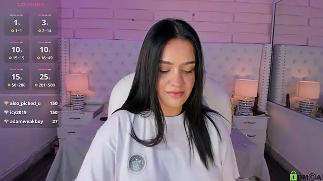 Yaaky  online show from February 2025 11:52:01 PM