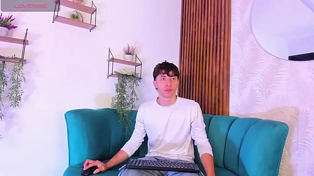Snapshot of AlessandroDybala chatting on September 2025 11:46:02 AM AlessandroDybala online show from September 2025 11:46:02 AM