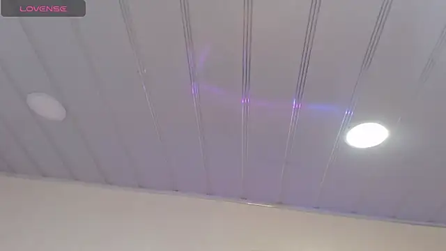 candy lux  online show from April 2026 03:48:02 PM