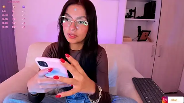 Snapshot of barbie_brunette3 chatting on October 2025 03:42:02 AM barbie brunette3 online show from October 2025 03:42:02 AM