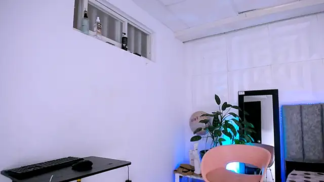 Snapshot of nataly_red chatting on September 2025 06:40:02 PM nataly red online show from September 2025 06:40:02 PM