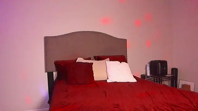 yiauana online show from January 2026 04:29:01 AM