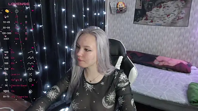 Snapshot of VikaPowers chatting on December 2024 07:37:02 PM VikaPowers online show from December 2024 07:37:02 PM