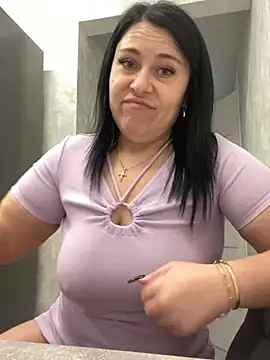 Snapshot of CuteNata chatting on January 2025 06:18:01 PM CuteNata online show from January 2025 06:18:01 PM