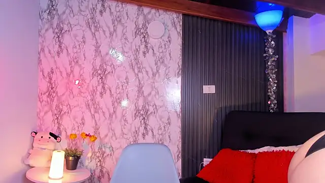 chloe blue online show from January 2025 11:46:01 AM