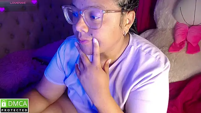 KittyHot20 online show from October 2025 10:52:01 PM