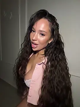 CardiSweetBaby online show from October 2025 06:20:01 PM