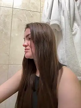 Karolina llove online show from November 2025 09:58:02 PM