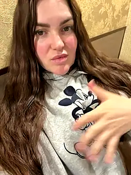 Karolina llove online show from November 2025 12:39:02 PM