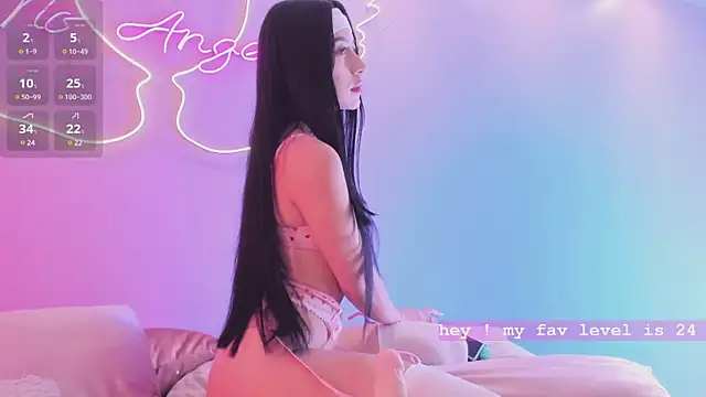 valerymonroe online show from February 2025 05:22:01 PM