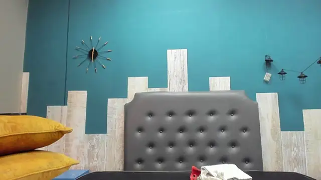 Snapshot of Rhaegal_hot chatting on December 2024 02:37:01 PM Rhaegal hot online show from December 2024 02:37:01 PM