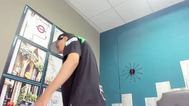 Snapshot of Rhaegal_hot chatting on January 2025 07:14:02 PM Rhaegal hot online show from January 2025 07:14:02 PM