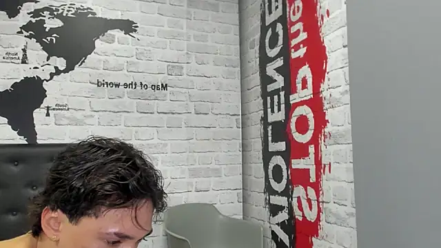 Snapshot of Rhaegal_hot chatting on March 2025 12:35:02 PM Rhaegal hot online show from March 2025 12:35:02 PM