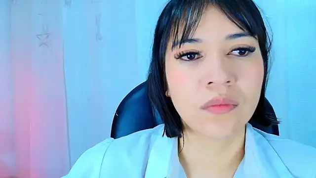 Snapshot of lina_bedoya_ chatting on April 2026 11:34:01 AM lina bedoya online show from April 2026 11:34:01 AM