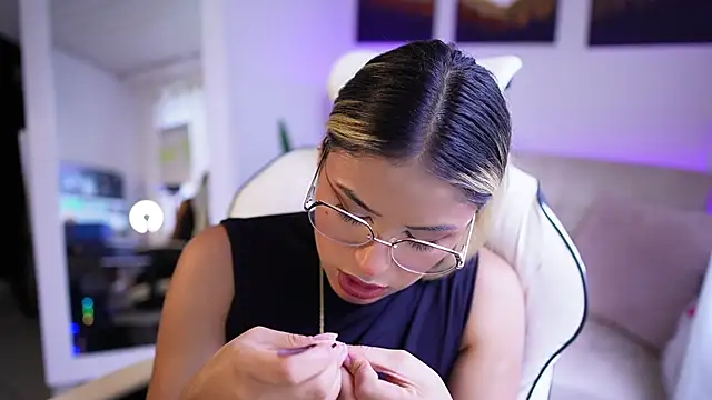 SaraParisi online show from February 2025 09:41:02 PM