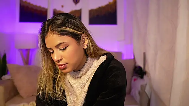 SaraParisi online show from February 2025 01:51:01 AM