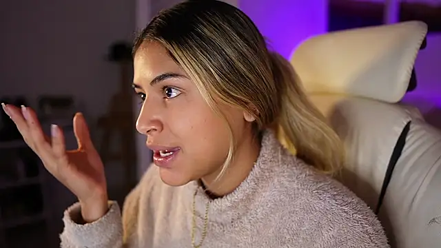 SaraParisi online show from February 2025 01:33:01 AM