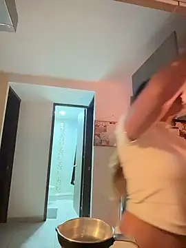 SaraParisi online show from January 2026 11:08:01 PM