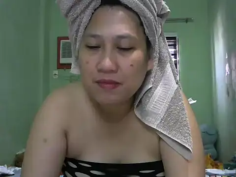Snapshot of sweetsexysmile chatting on June 2026 02:03:01 AM sweetsexysmile online show from June 2026 02:03:01 AM