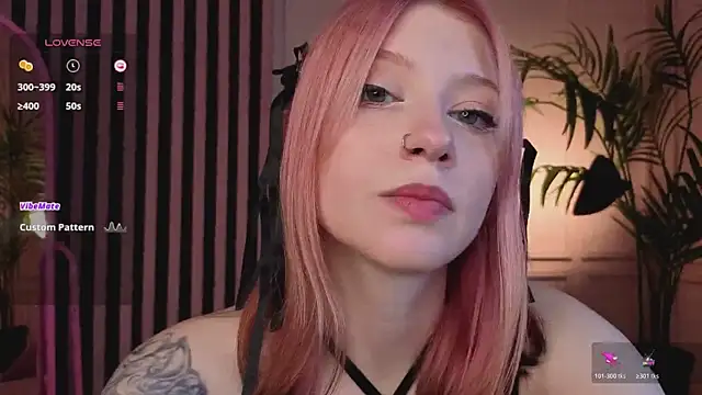 Snapshot of arielabradberry chatting on July 2026 01:08:02 PM arielabradberry online show from July 2026 01:08:02 PM