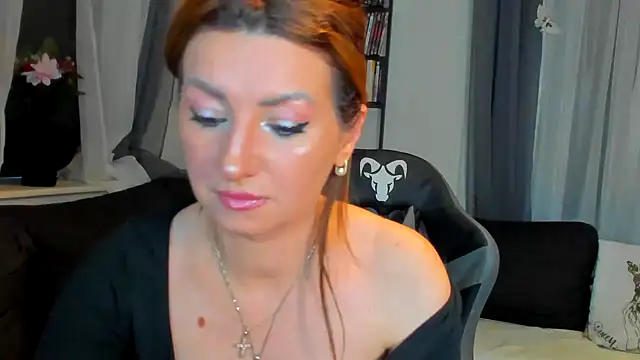 SweetAriana26 online show from December 2025 01:39:02 PM