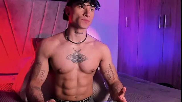 Thomas Fit1 online show from October 2025 04:56:02 AM