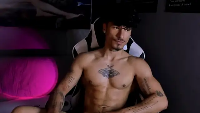 Thomas Fit1 online show from April 2026 07:58:02 PM