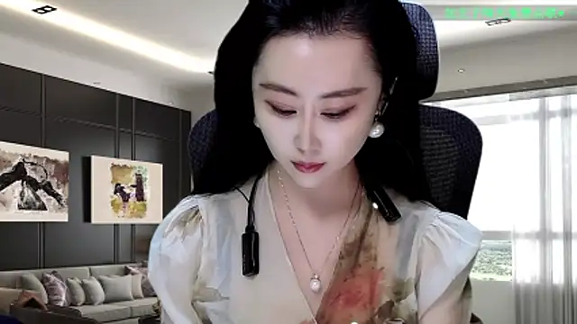 W-E-N-123 online show from December 2025 01:45:02 AM