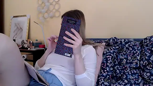 Scarlettford online show from March 2025 05:05:02 PM