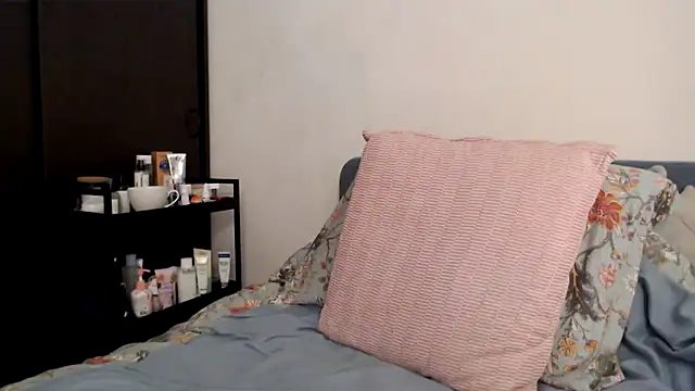 Scarlettford online show from March 2026 05:27:01 PM