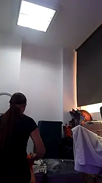 AnthonelaDuque online show from November 2025 11:32:01 AM