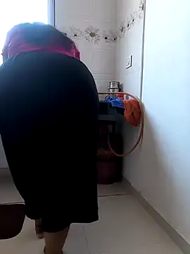 Snapshot of Selina_6 chatting on January 2025 11:37:02 AM Selina 6 online show from January 2025 11:37:02 AM