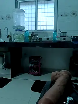 Snapshot of Selina_6 chatting on January 2025 12:59:01 PM Selina 6 online show from January 2025 12:59:01 PM