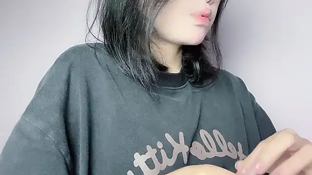 Baenee online show from February 2026 05:11:02 PM