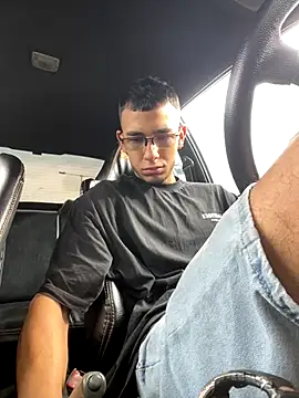 Snapshot of SymonPrince chatting on October 2025 12:57:02 PM SymonPrince online show from October 2025 12:57:02 PM