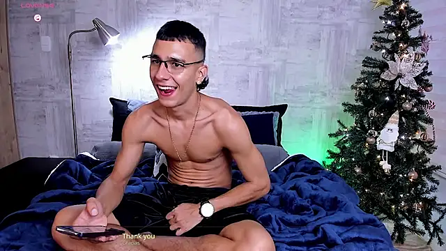 Snapshot of SymonPrince chatting on December 2025 10:51:03 PM SymonPrince online show from December 2025 10:51:03 PM