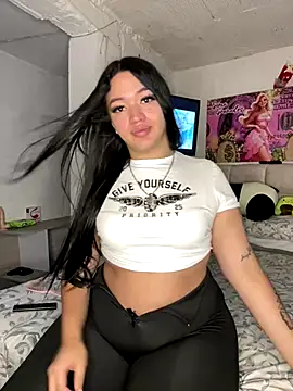 GemaGranadoss online show from October 2025 09:56:01 PM