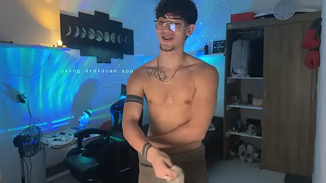 Snapshot of Kisan_Smith chatting on February 2026 05:01:02 AM Kisan Smith online show from February 2026 05:01:02 AM