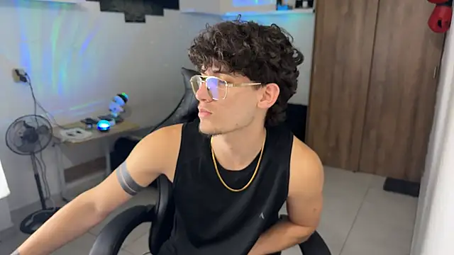 Snapshot of Kisan_Smith chatting on February 2026 03:13:02 AM Kisan Smith online show from February 2026 03:13:02 AM