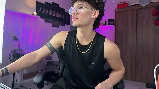 Kisan Smith online show from March 2026 01:57:01 AM