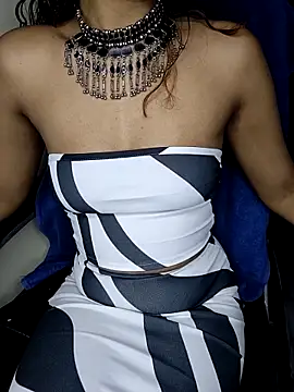 Leeeezzzz roy online show from October 2025 07:01:02 PM