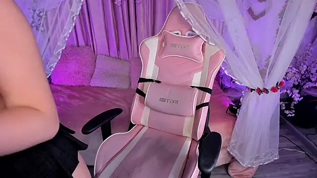 Snapshot of ino_yamanaka_ chatting on December 2024 12:59:02 AM ino yamanaka  online show from December 2024 12:59:02 AM