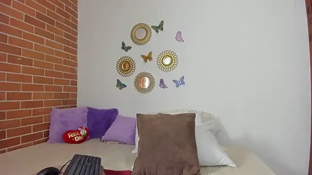 Snapshot of maja_hills chatting on December 2024 03:02:01 PM maja hills online show from December 2024 03:02:01 PM