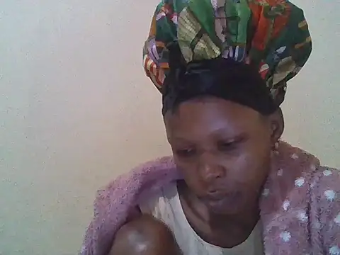 Snapshot of CharlotteDee chatting on September 2025 04:14:02 AM CharlotteDee online show from September 2025 04:14:02 AM