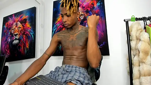 Snapshot of Pantera_black_21 chatting on December 2024 07:16:01 AM Pantera black 21 online show from December 2024 07:16:01 AM