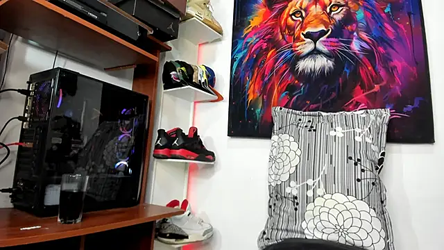 Snapshot of Pantera_black_21 chatting on February 2025 08:49:01 AM Pantera black 21 online show from February 2025 08:49:01 AM