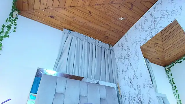 Eda Bonne online show from March 2026 12:33:02 PM