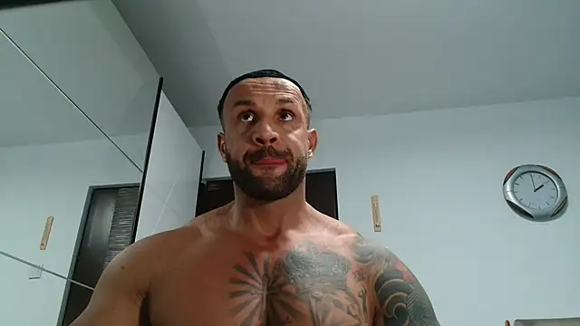 Magnificmuscles89 online show from April 2026 10:59:02 PM