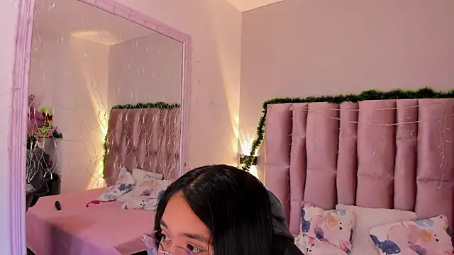 NikyBrookss online show from December 2025 12:32:01 PM